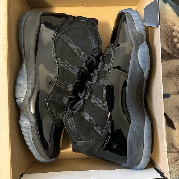Jordan 11 Cap and Gown size 10 - Picture 6 of 8